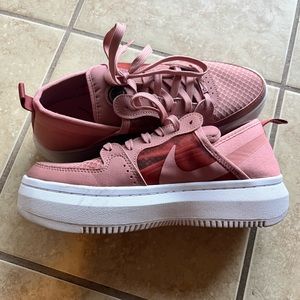 Nike Court Altos Platform